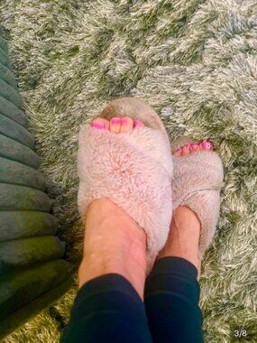 💕 Plush Cozy Pink Slide Slippers 💕